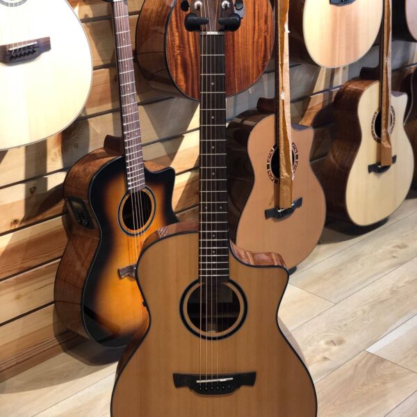 CRAFTER ABLE-G 630ce/N Semi-Acoustic Guitar With Padded Gig Bag